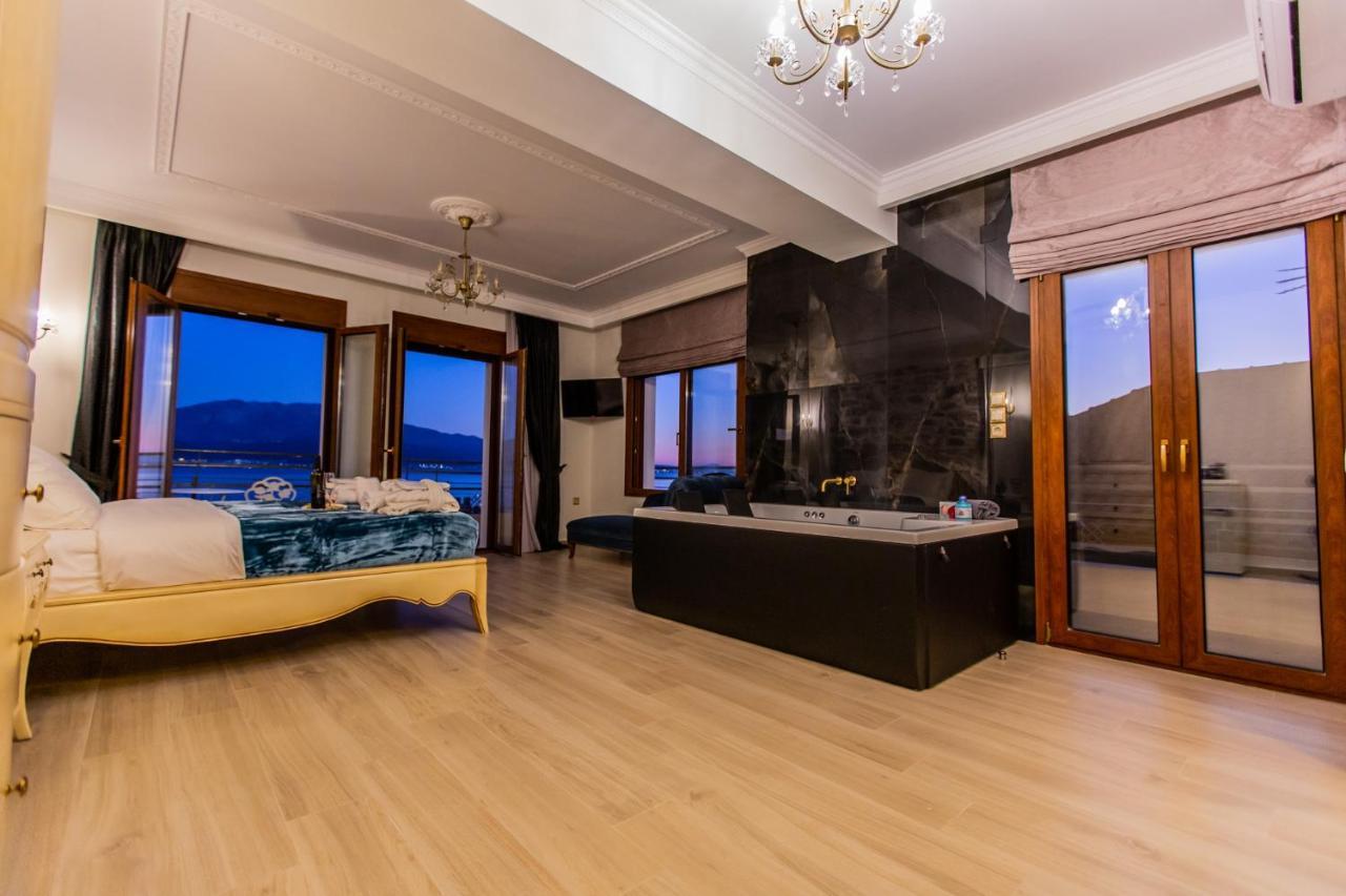 Vip Lepanto Port Suites Nafpaktos Exterior foto