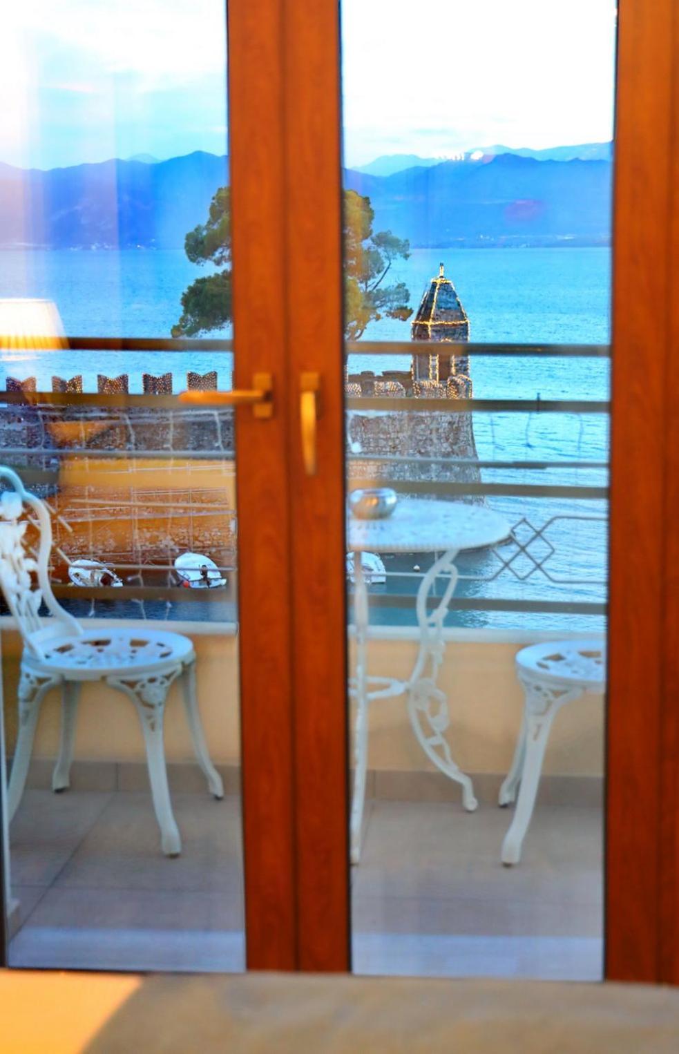 Vip Lepanto Port Suites Nafpaktos Exterior foto